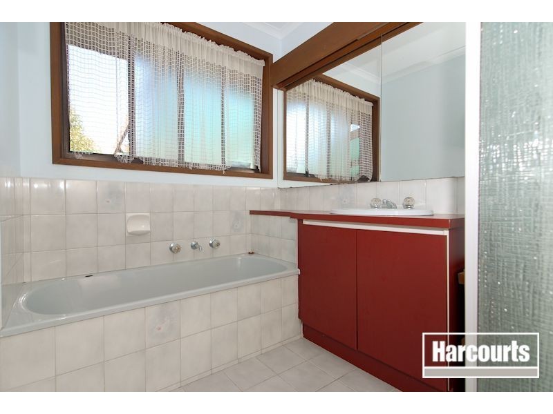 1 Linden Court, Carrum Downs VIC 3201