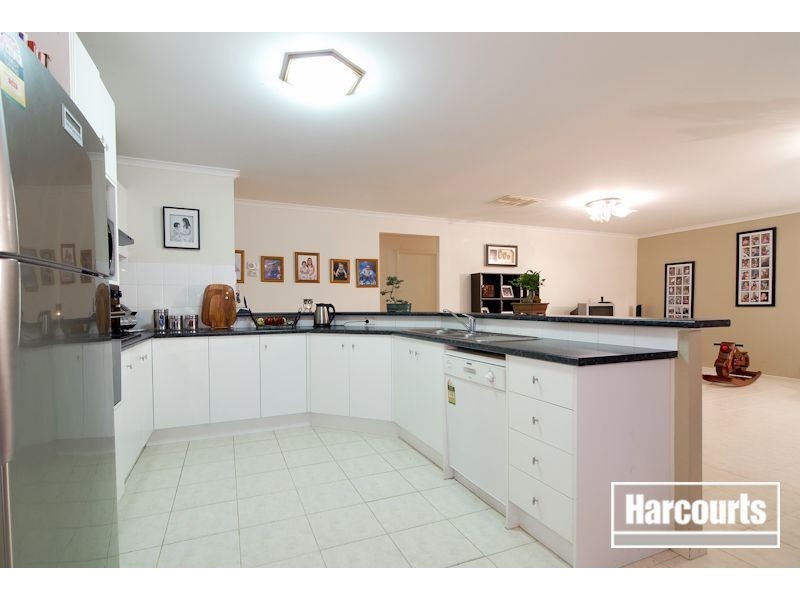 3 Glover Court, Skye VIC 3977