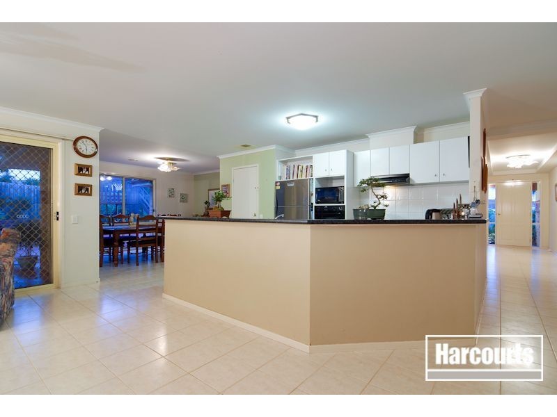 3 Glover Court, Skye VIC 3977