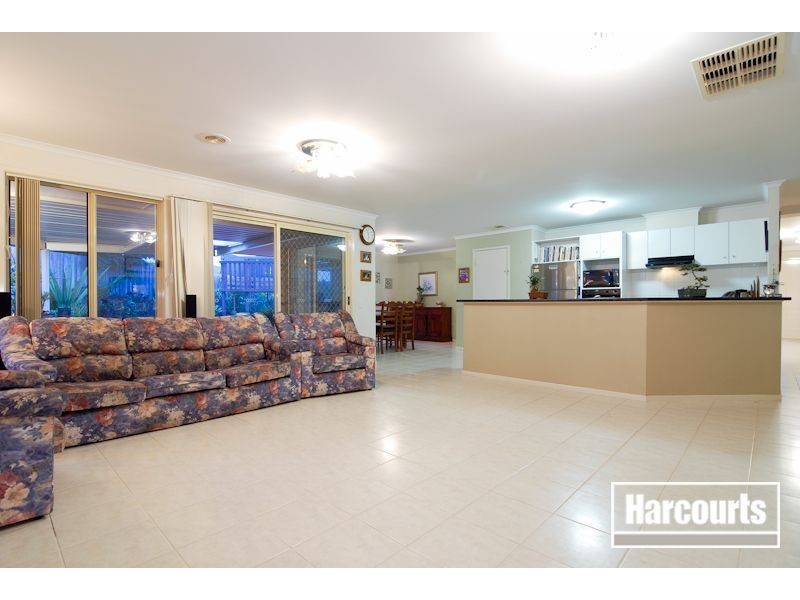 3 Glover Court, Skye VIC 3977