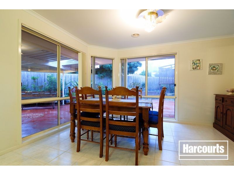 3 Glover Court, Skye VIC 3977