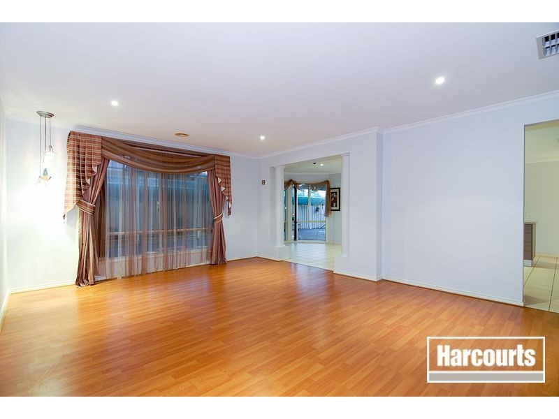 19 Hooper Drive, Skye VIC 3977