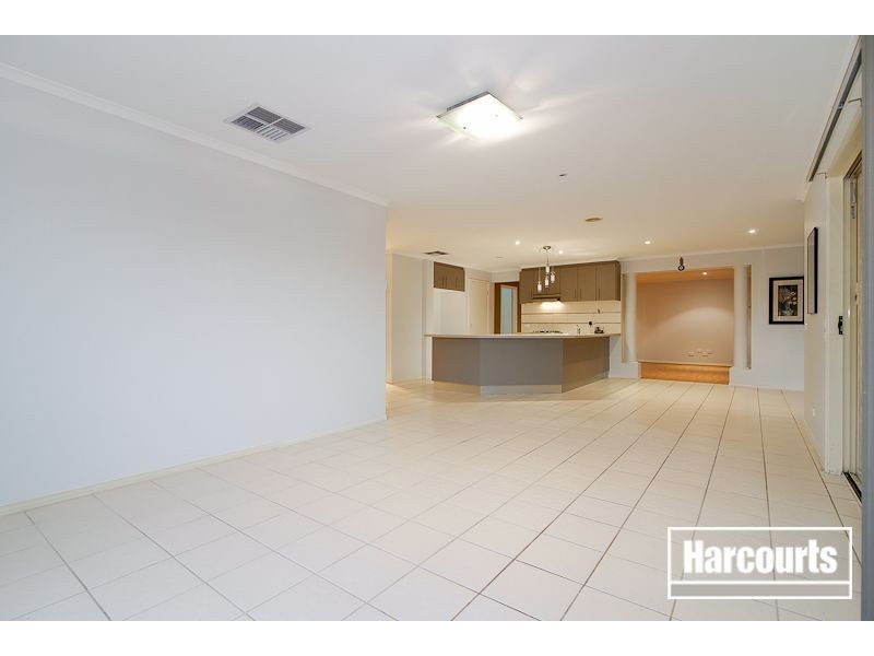 19 Hooper Drive, Skye VIC 3977