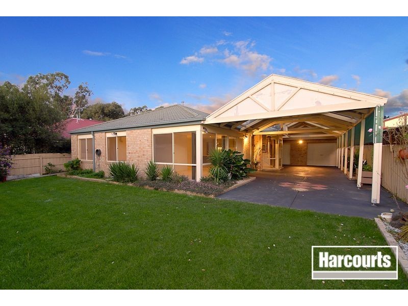 19 Hooper Drive, Skye VIC 3977