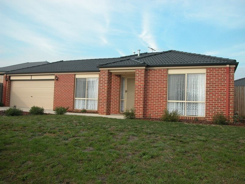 2/12 McGowan Drive, Skye VIC 3977