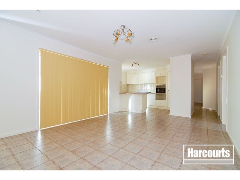 11 Rocklea Crescent, Skye VIC 3977