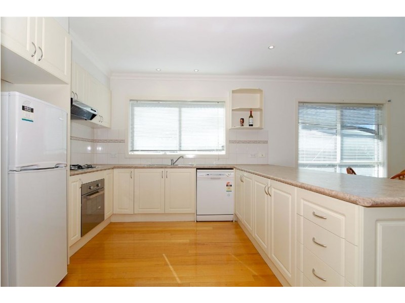 15 Clancy Crescent, Carrum Downs VIC 3201