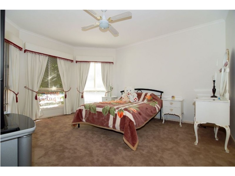 15 Clancy Crescent, Carrum Downs VIC 3201