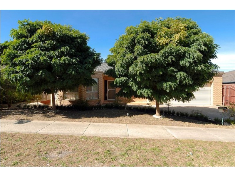 15 Clancy Crescent, Carrum Downs VIC 3201