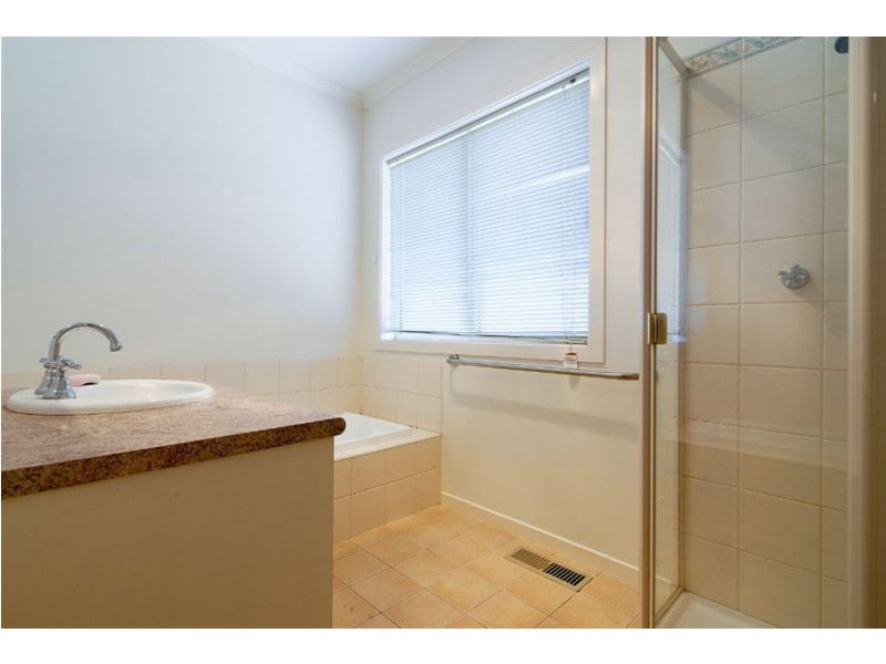 15 Clancy Crescent, Carrum Downs VIC 3201