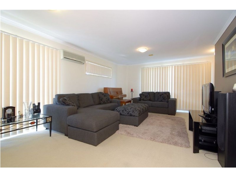 24/49 Oberon Drive, Carrum Downs VIC 3201