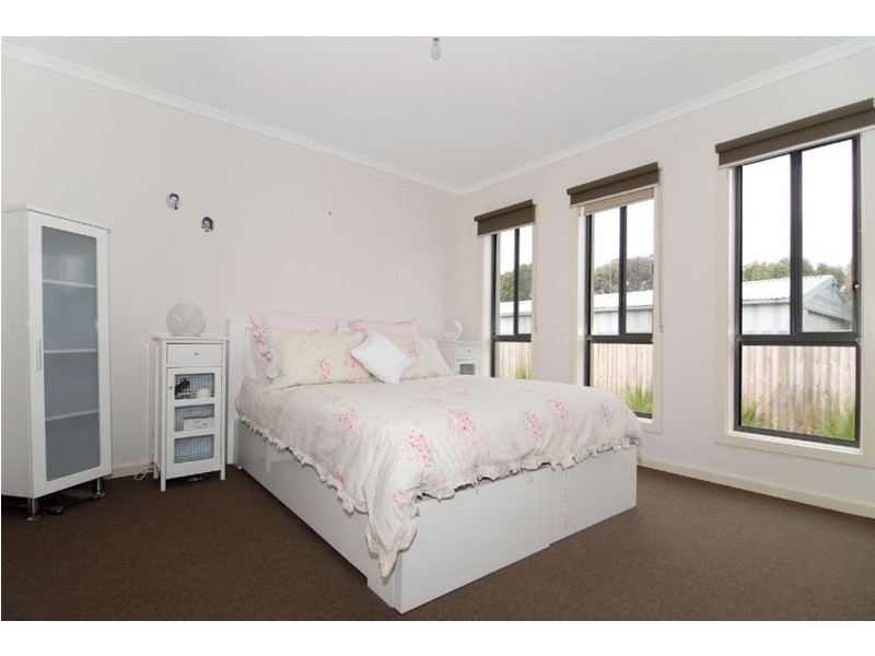 2/38 McCormicks Road, Skye VIC 3977