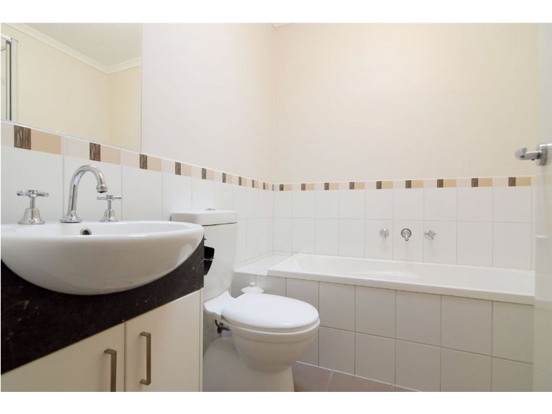 2/38 McCormicks Road, Skye VIC 3977