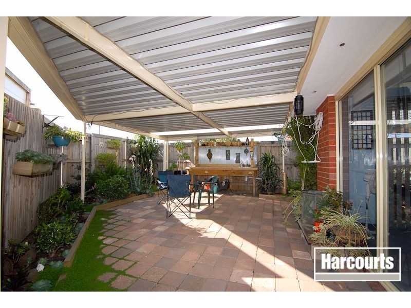 1/29 Chardonnay Drive, Skye VIC 3977