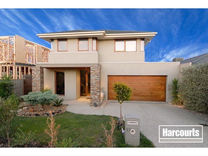 13 Flinders Chase, Sandhurst VIC 3977
