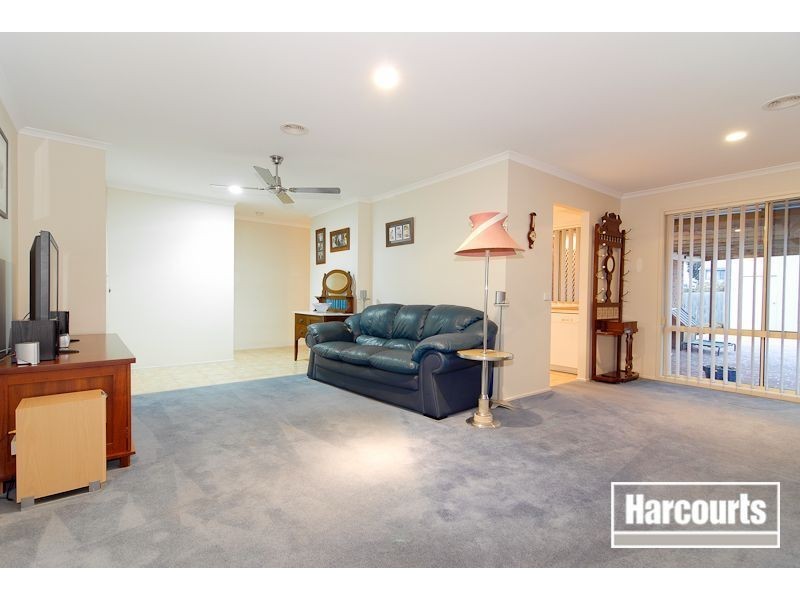 5 Wesley Close, Skye VIC 3977