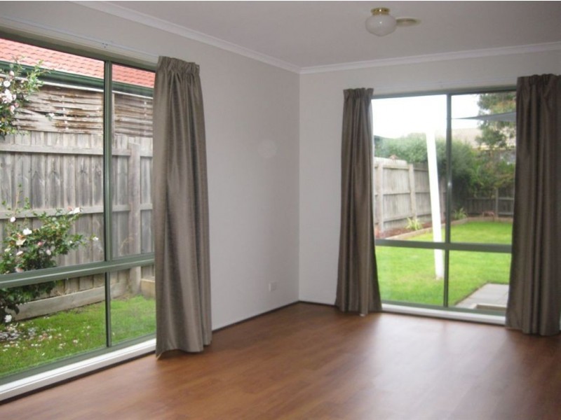 21 Rocklea Crescent, Skye VIC 3977