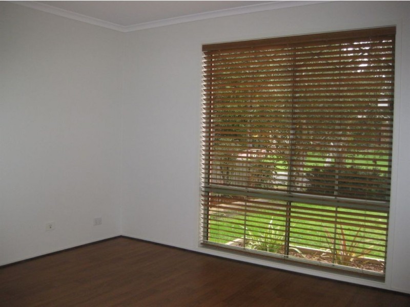 21 Rocklea Crescent, Skye VIC 3977