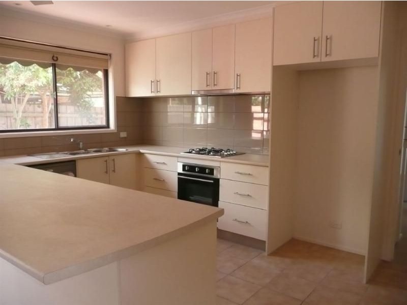 38 Sunbird Crescent, Carrum Downs VIC 3201