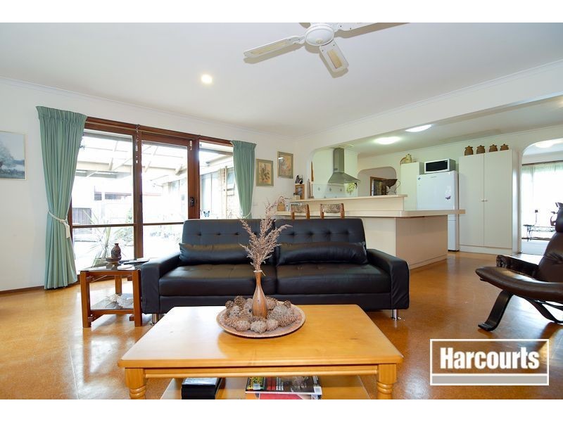 120 Lyrebird Drive, Carrum Downs VIC 3201