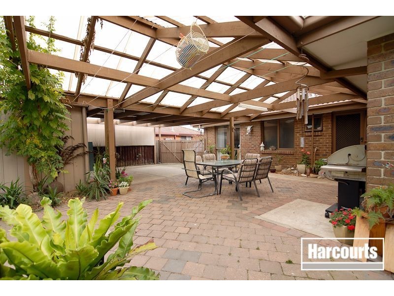 120 Lyrebird Drive, Carrum Downs VIC 3201