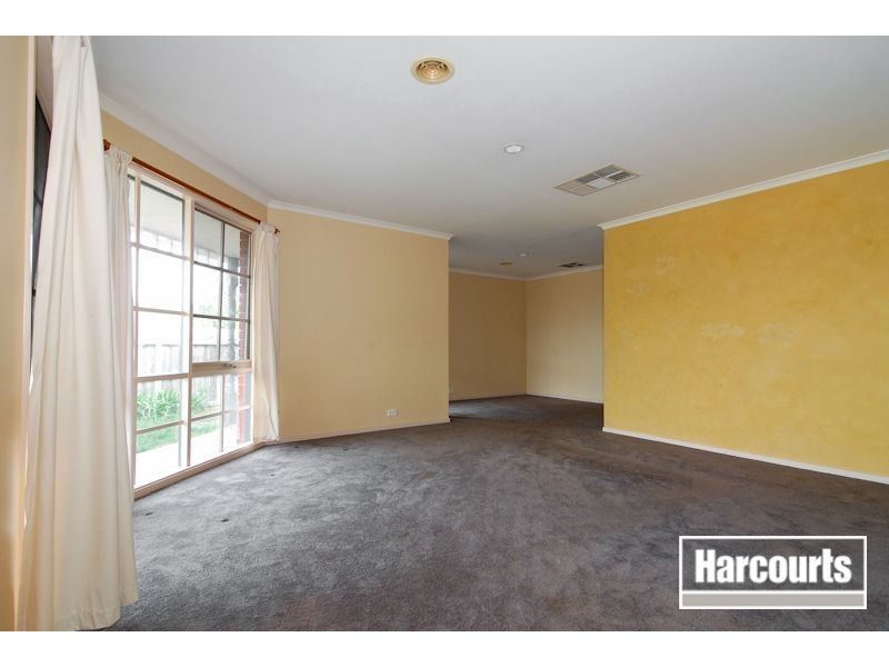 11 Belmont Court, Carrum Downs VIC 3201