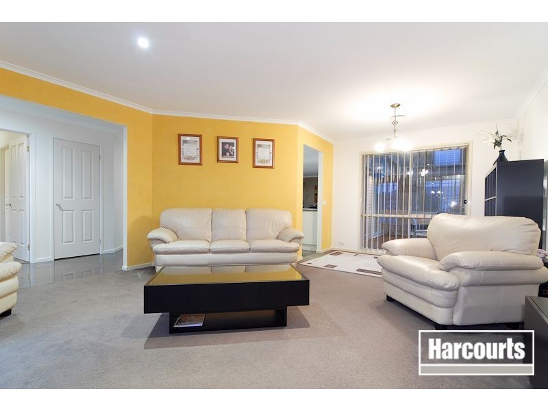 14 Vivi Court, Skye VIC 3977