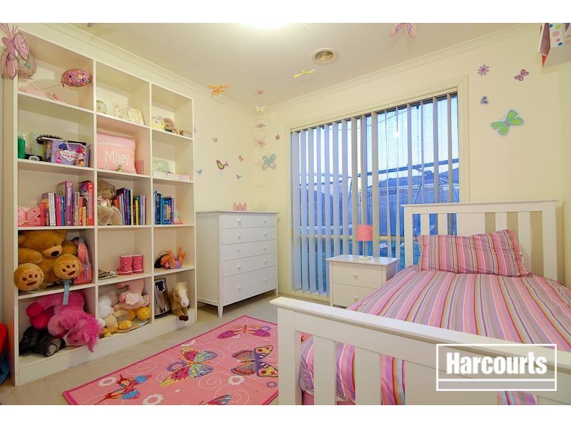 8 Jessica Place, Carrum Downs VIC 3201