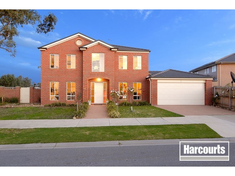 8 Balinga Drive, Skye VIC 3977