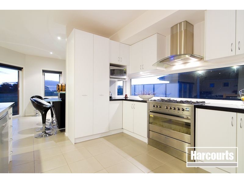26 Cunningham Crescent, Sandhurst VIC 3977