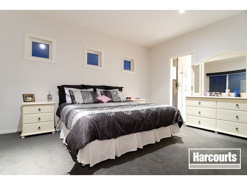 26 Cunningham Crescent, Sandhurst VIC 3977