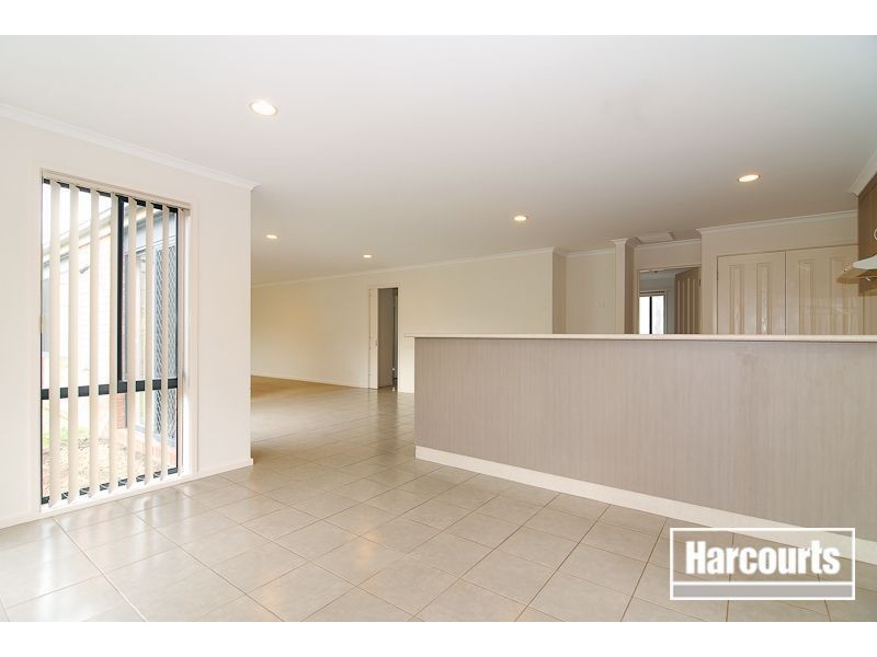 21 Emerald Rise, Skye VIC 3977