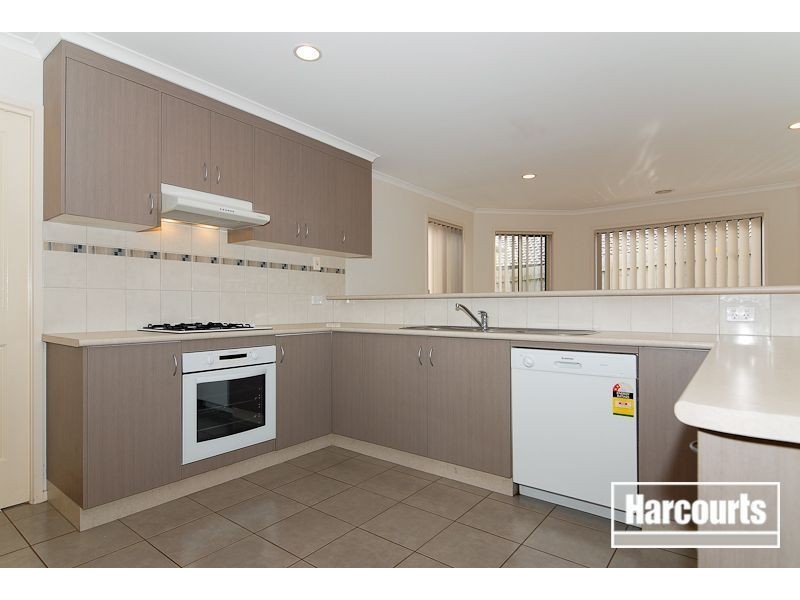 21 Emerald Rise, Skye VIC 3977