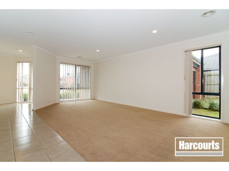 21 Emerald Rise, Skye VIC 3977