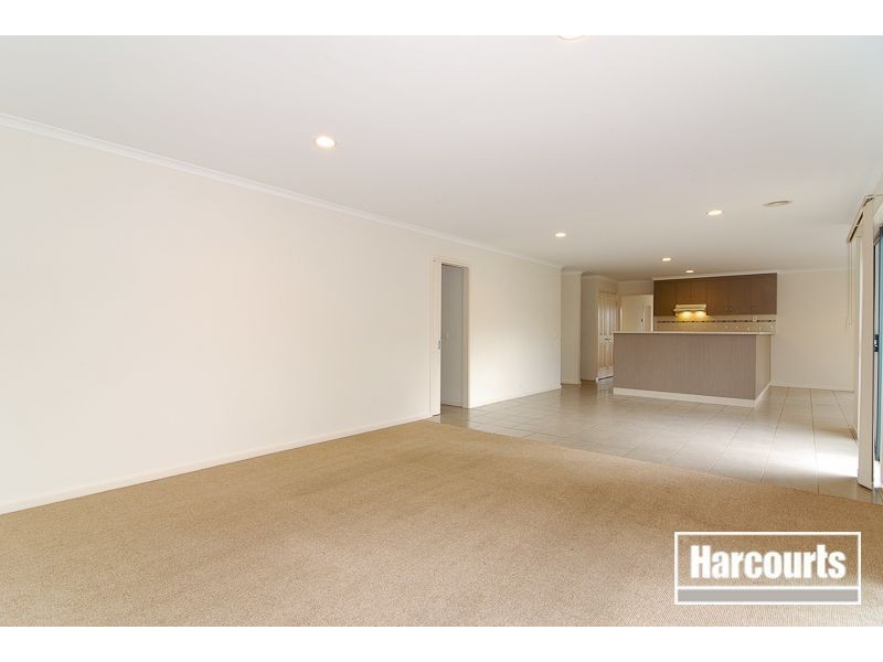 21 Emerald Rise, Skye VIC 3977