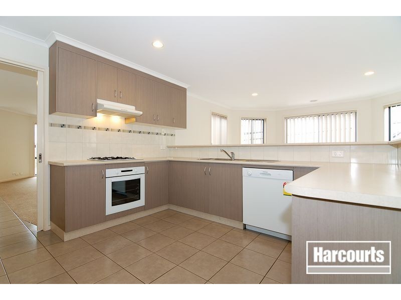 21 Emerald Rise, Skye VIC 3977