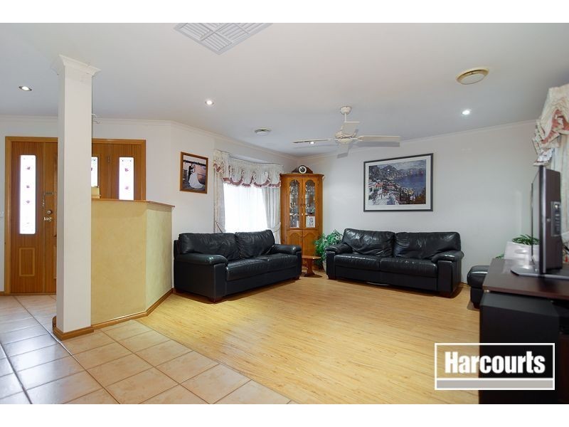 5 Market Court, Skye VIC 3977