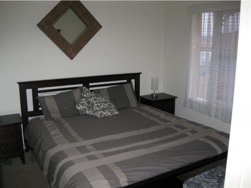 13 Fetlock Lane, Cranbourne East VIC 3977