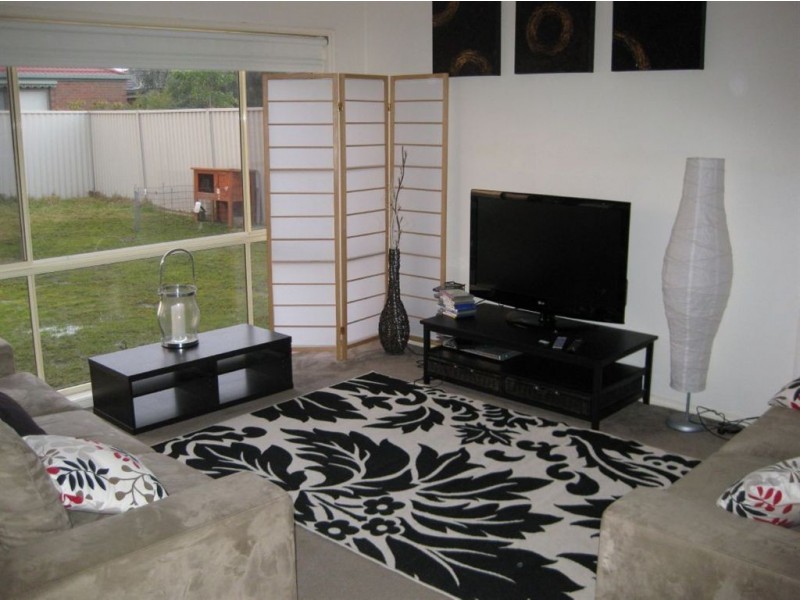 13 Fetlock Lane, Cranbourne East VIC 3977