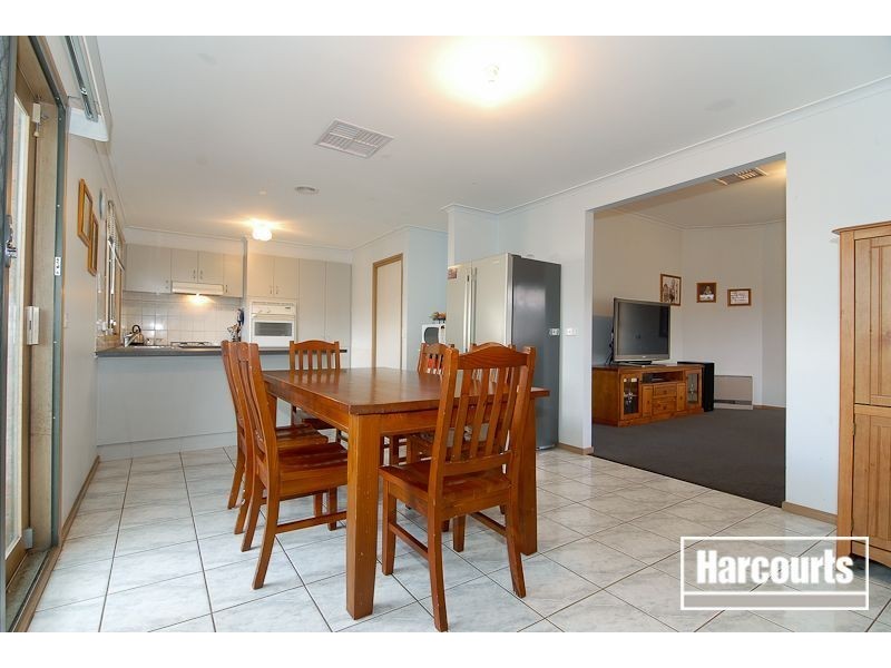 42 Gamble Road, Carrum Downs VIC 3201