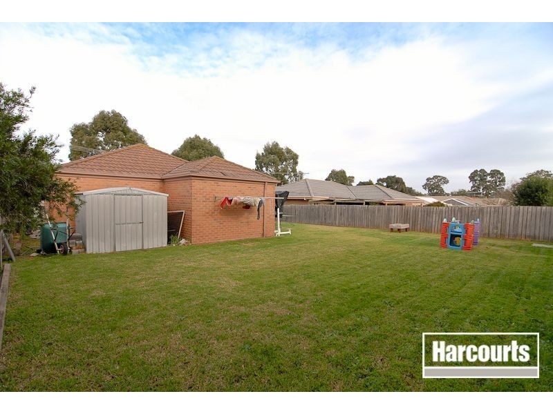 11 Deborah Court, Skye VIC 3977