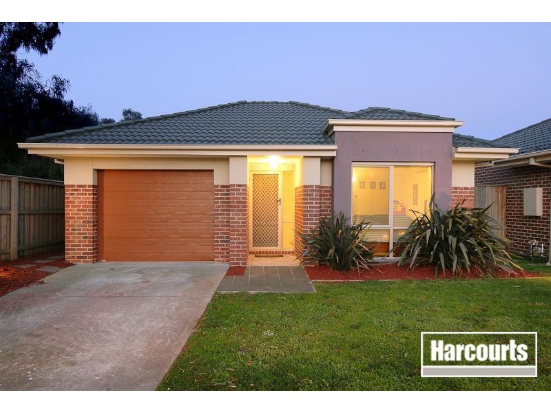 38 Lats Avenue, Carrum Downs VIC 3201