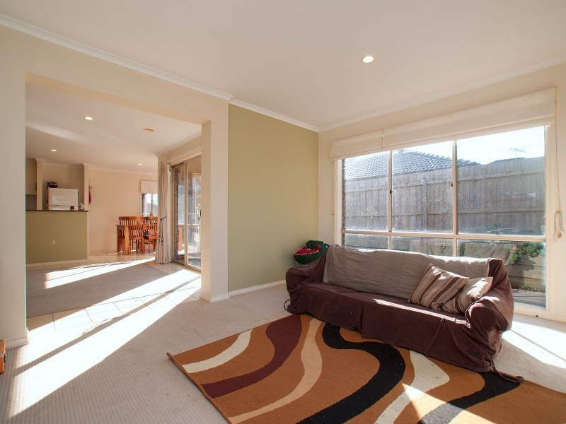 6 Arlene Drive, Skye VIC 3977