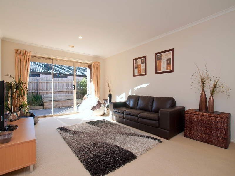 6 Arlene Drive, Skye VIC 3977