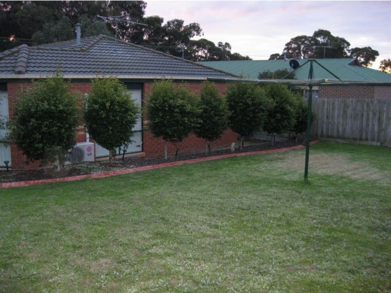 3 Dampier Close, Skye VIC 3977