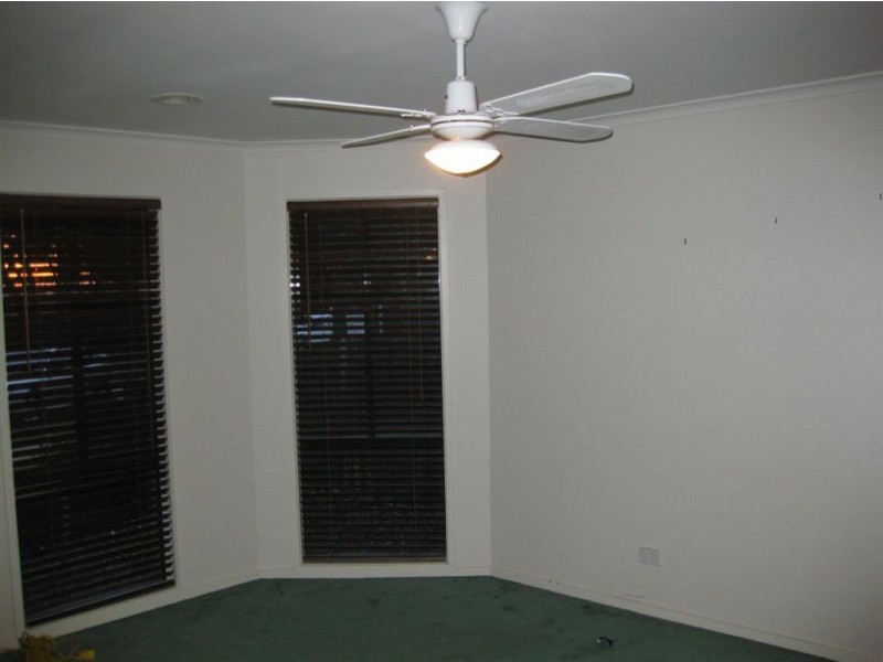 3 Dampier Close, Skye VIC 3977