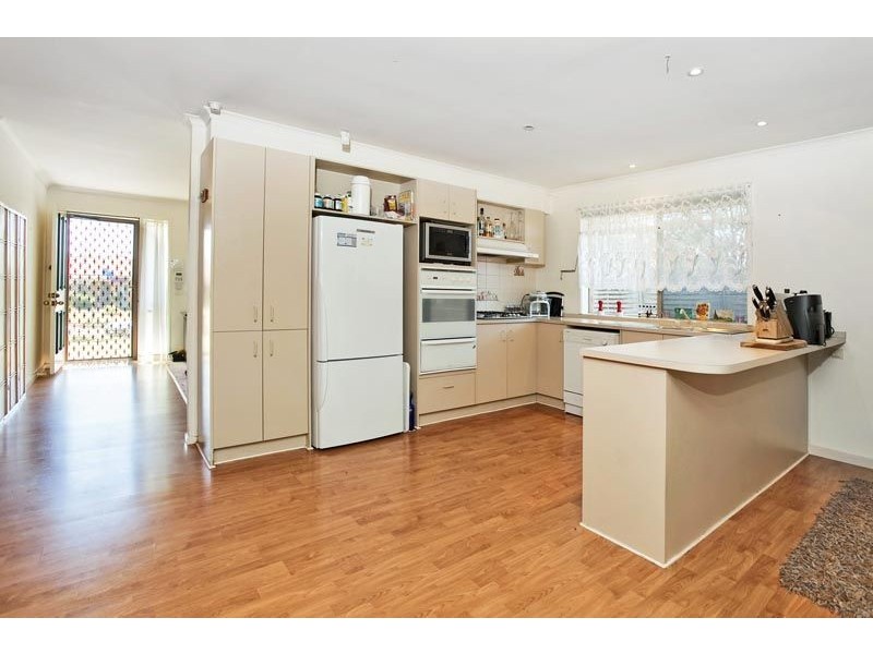 4 Flying Star Walk, Skye VIC 3977