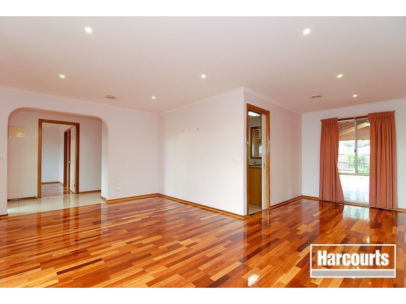 10 Maplewood Court, Carrum Downs VIC 3201