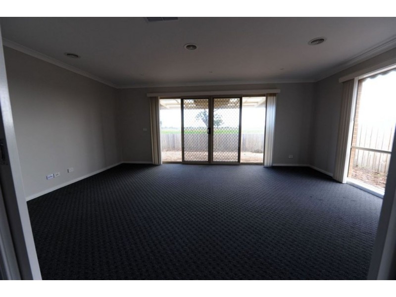 41 Galilee Drive, Sandhurst VIC 3977