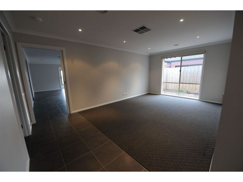 41 Galilee Drive, Sandhurst VIC 3977